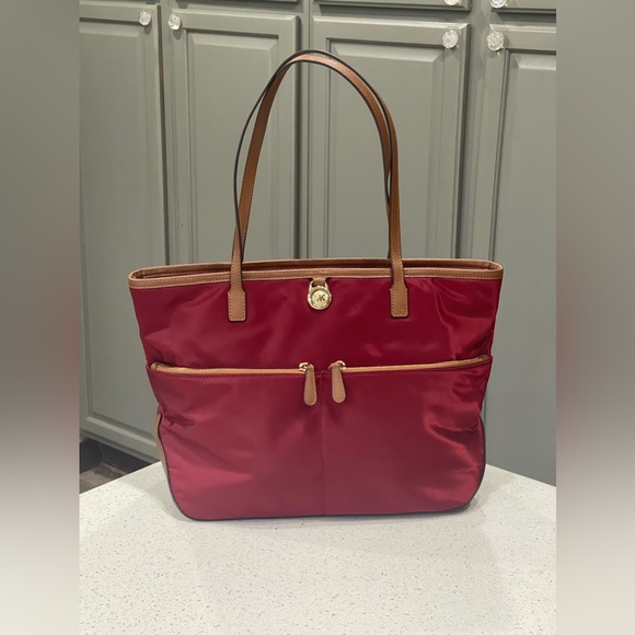 MICHAEL Michael Kors Handbags - NWOT Michael Michael kors tote bag